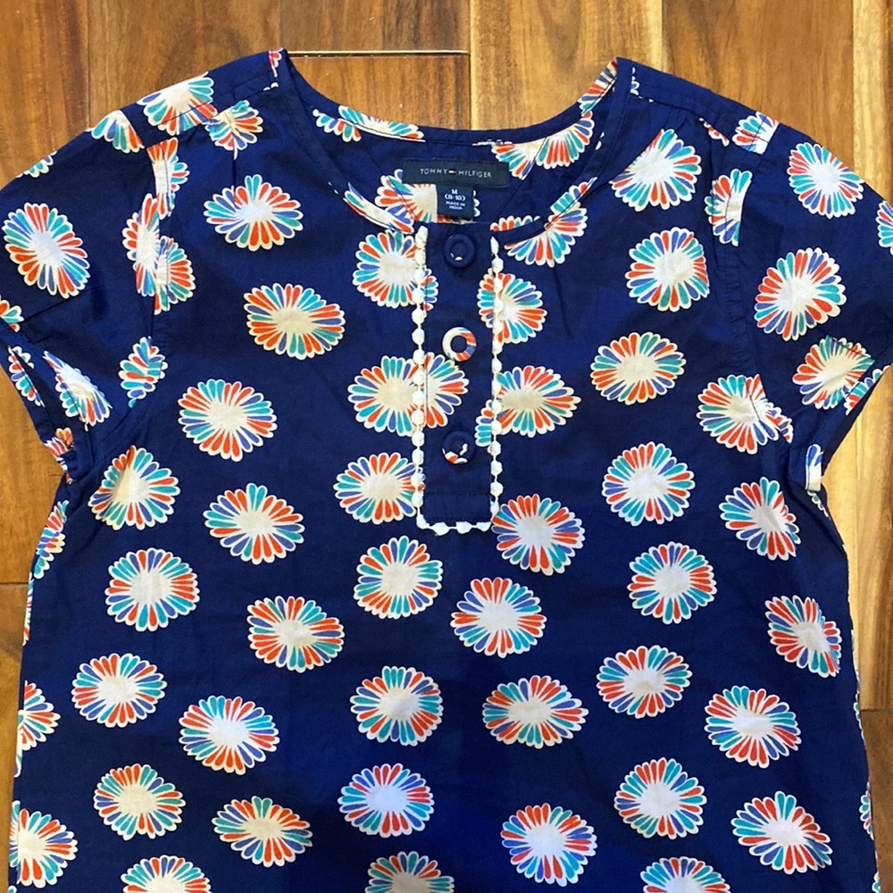 Girl’s Size M (10-12) Tommy Hilfiger Cotton Poplin Shirt-Flower Pattern on Navy